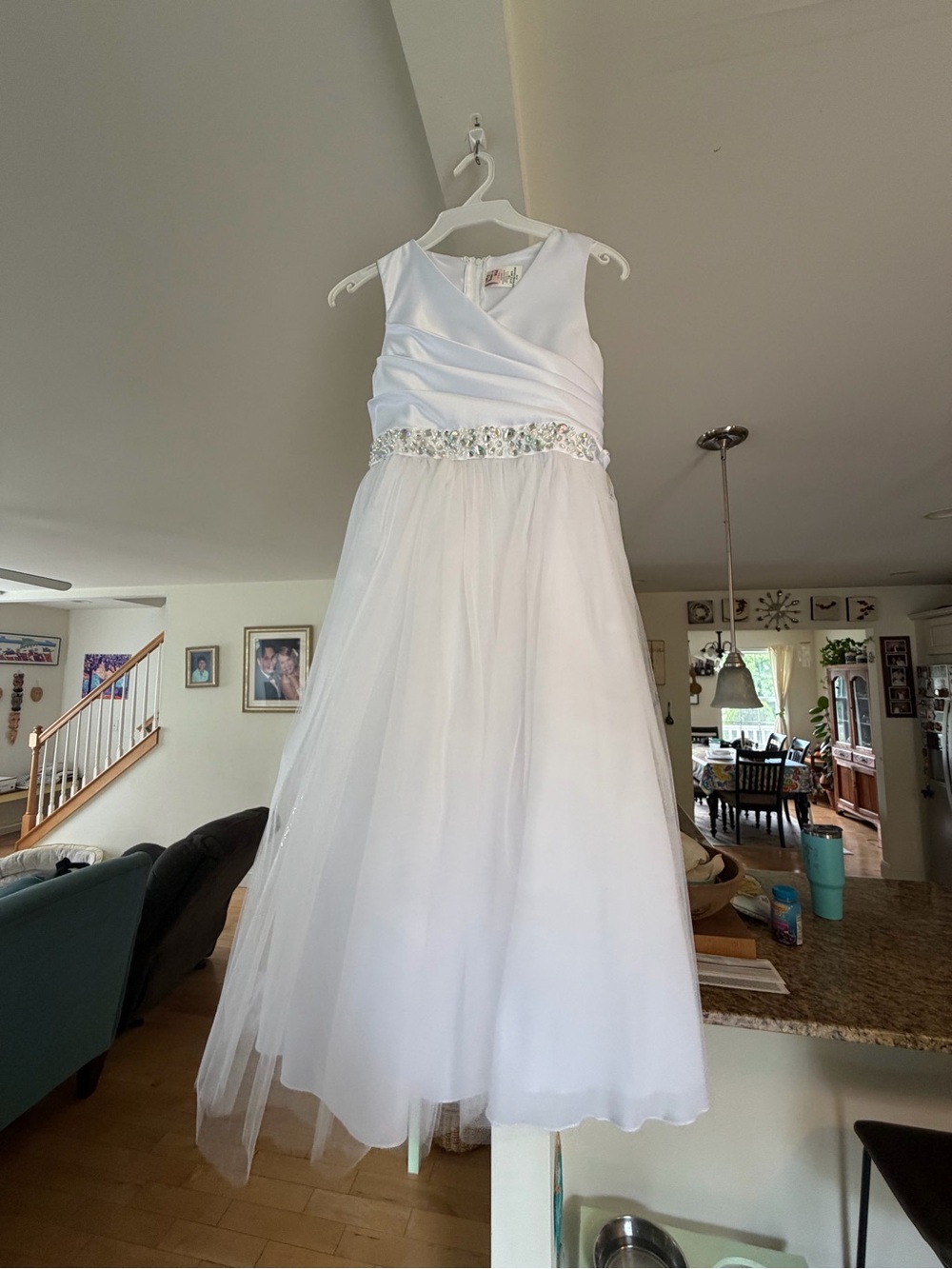 White Girls' Sleeveless Tulle Dress with Beaded Waist